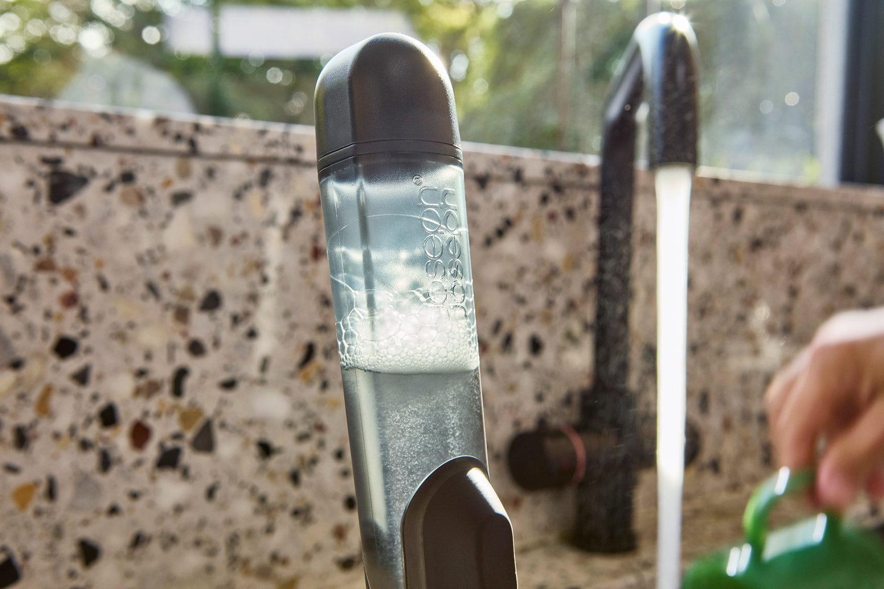 joseph-joseph-sinktech-soap-dispensing-washing-up-brush-with-steel-stand image 2