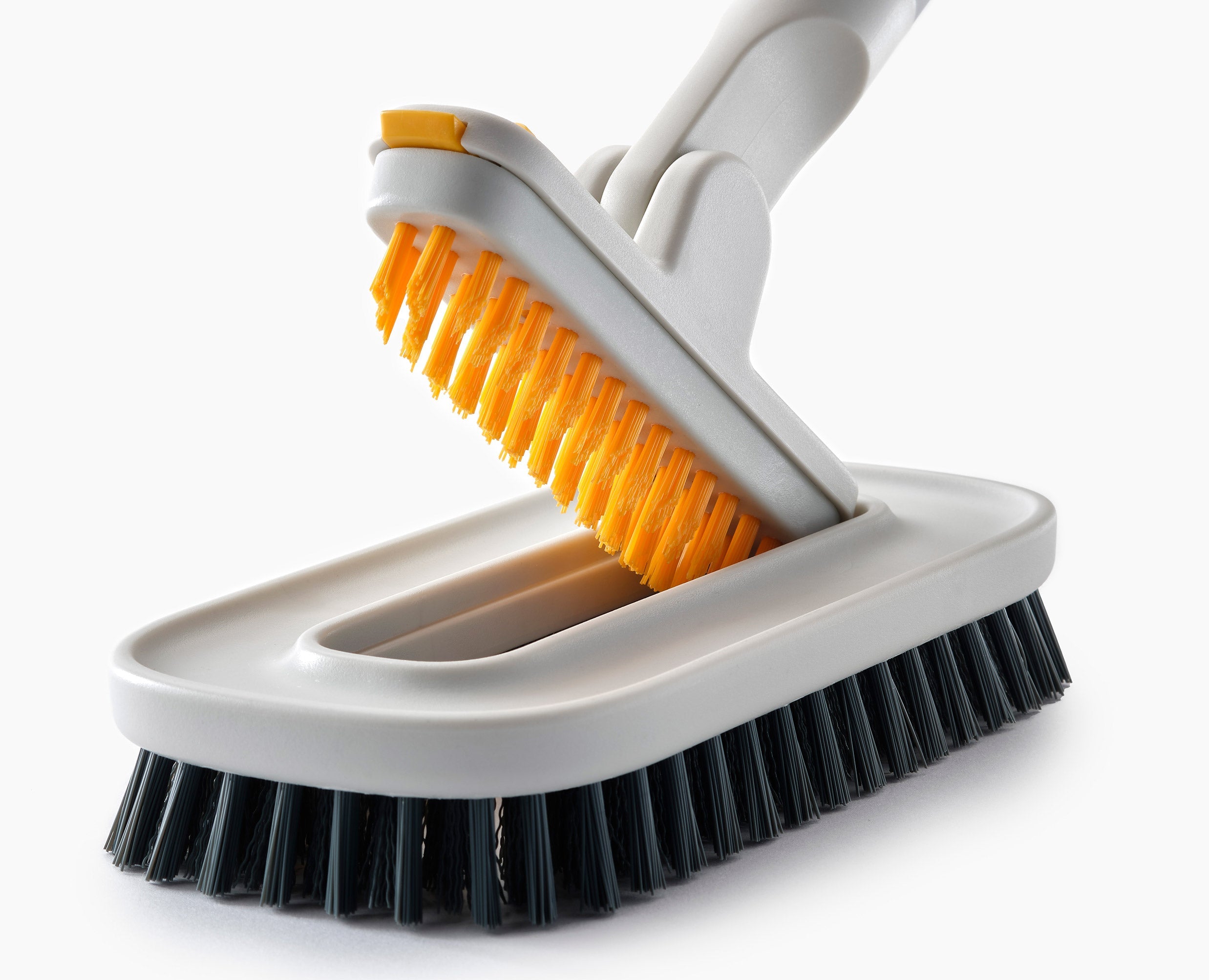 joseph-joseph-cleantech-2-in-1-tile-scrubber-with-extension-pole image 6