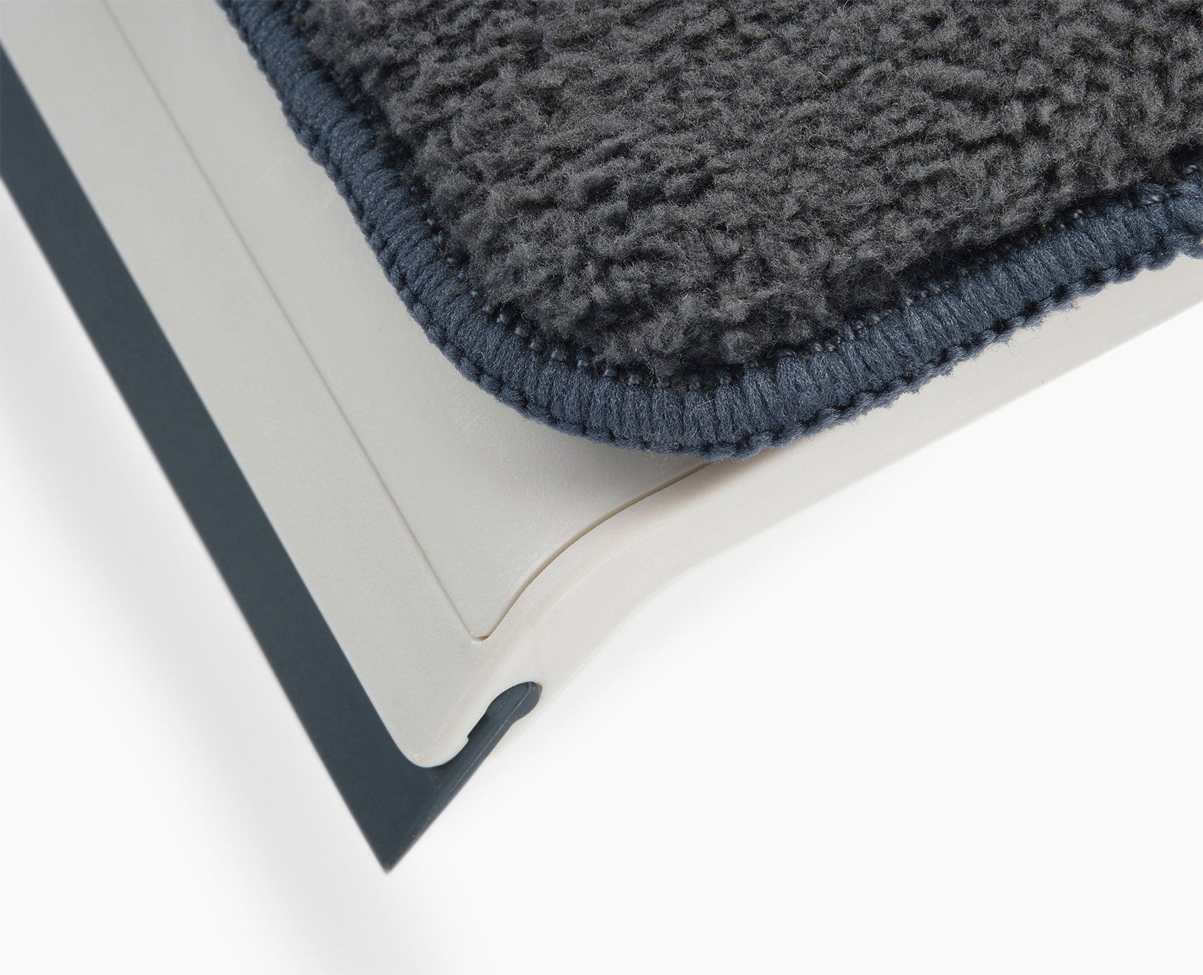 joseph-joseph-cleantech-microfibre-glass-cleaning-replacement-pad image 5