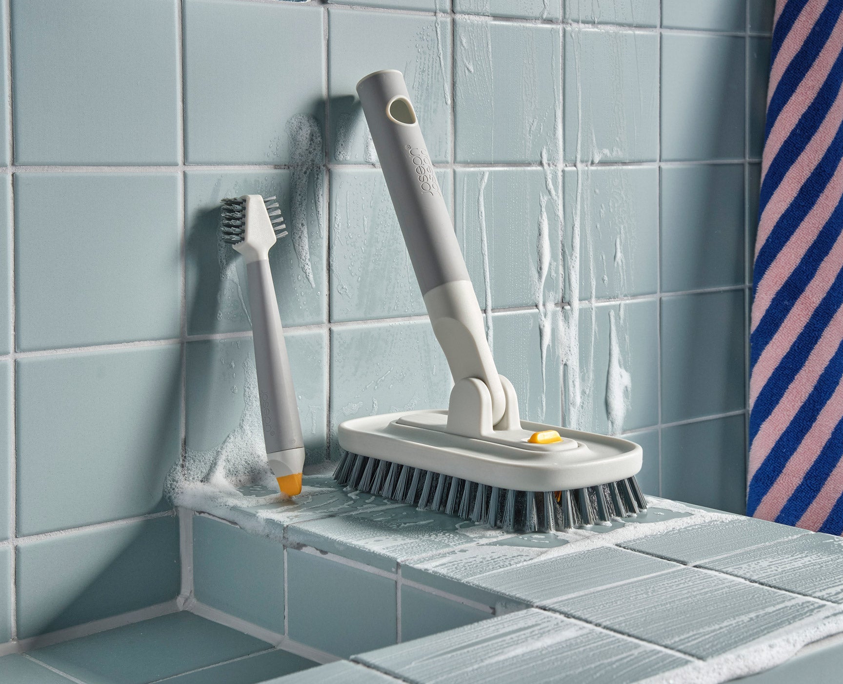 joseph-joseph-cleantech-2-piece-tile-scrubber-spot-cleaning-tool-set image 3