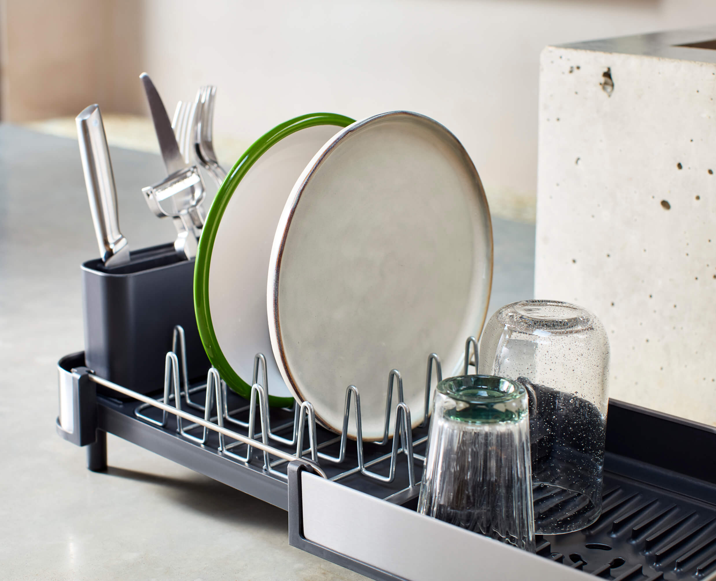 joseph-joseph-extend-slim-steel-expandable-grey-dish-drainer image 2