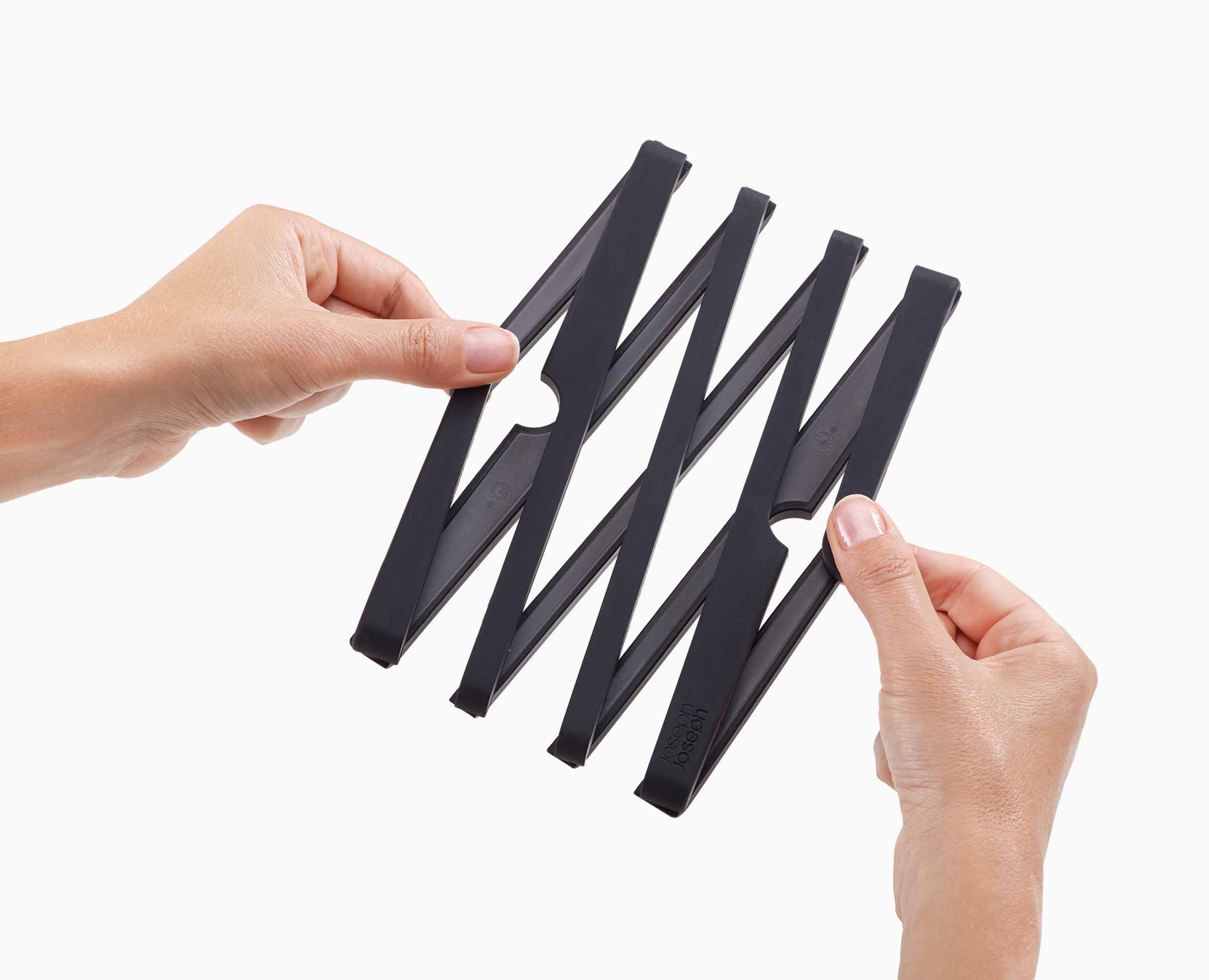 joseph-joseph-stretch-expandable-black-trivet image 5