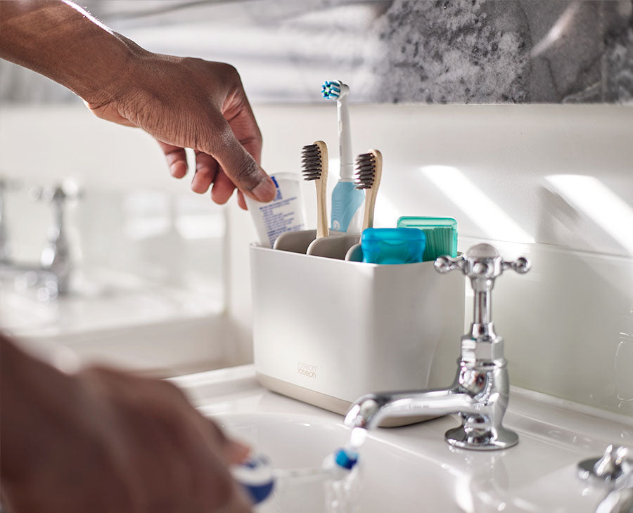 joseph-joseph-easystore-large-matt-ecru-toothbrush-holder image 2