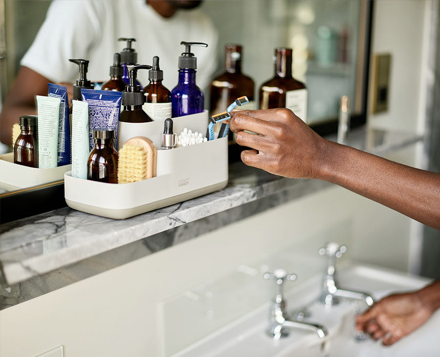 joseph-joseph-easystore-matt-ecru-bathroom-storage-caddy image 2