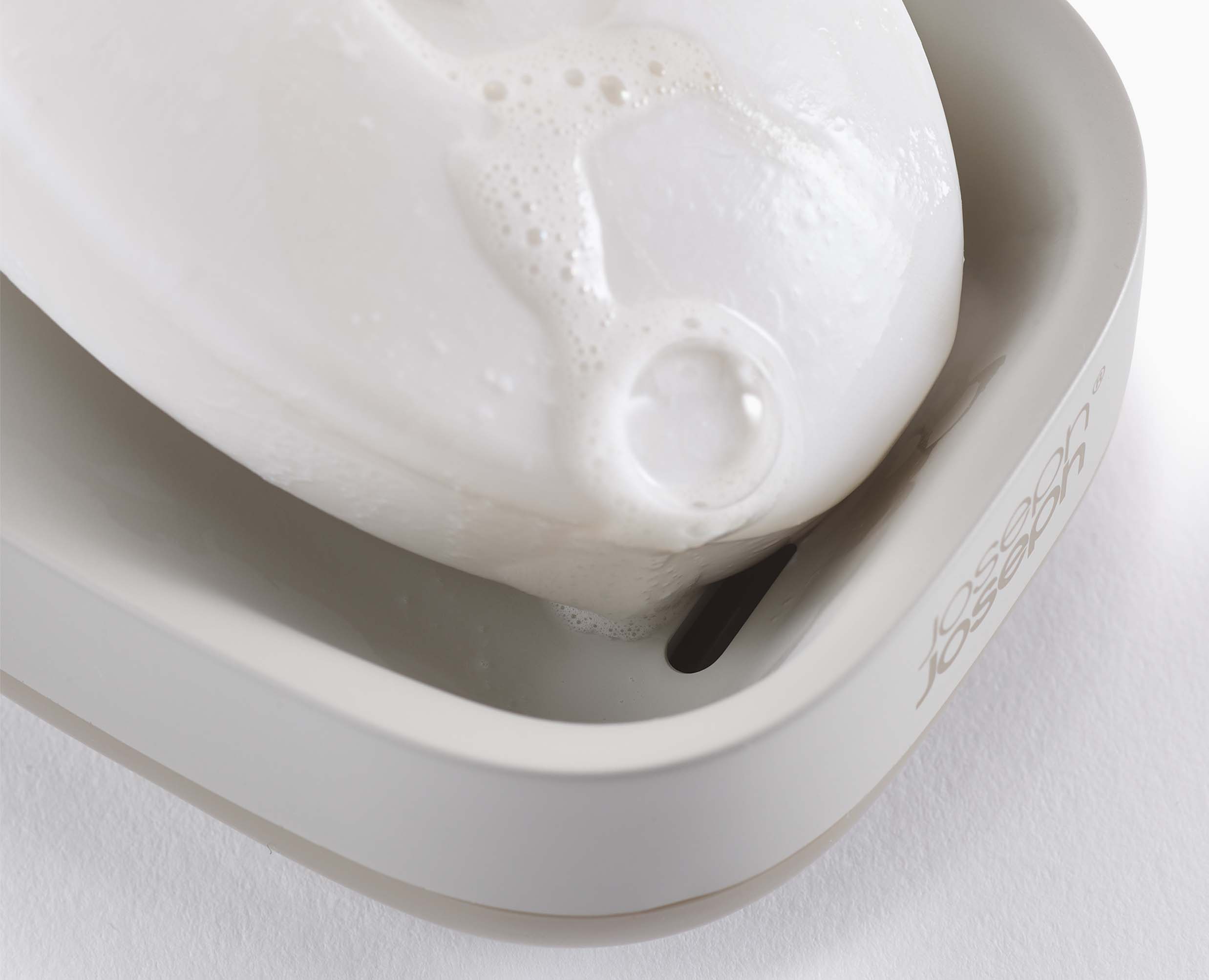 joseph-joseph-slim-compact-matt-ecru-soap-dish image 4