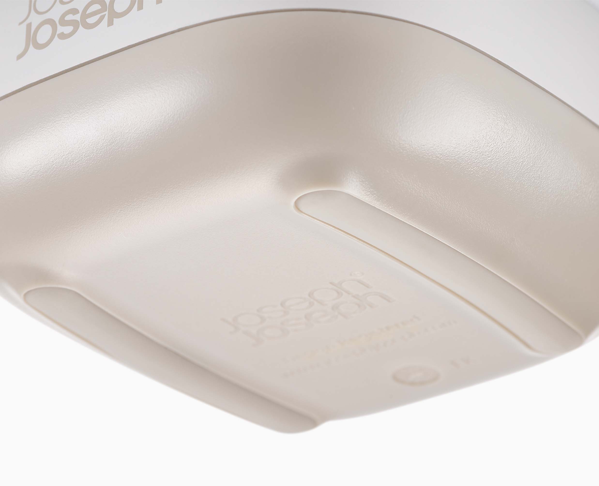 joseph-joseph-slim-compact-matt-ecru-soap-dish image 7