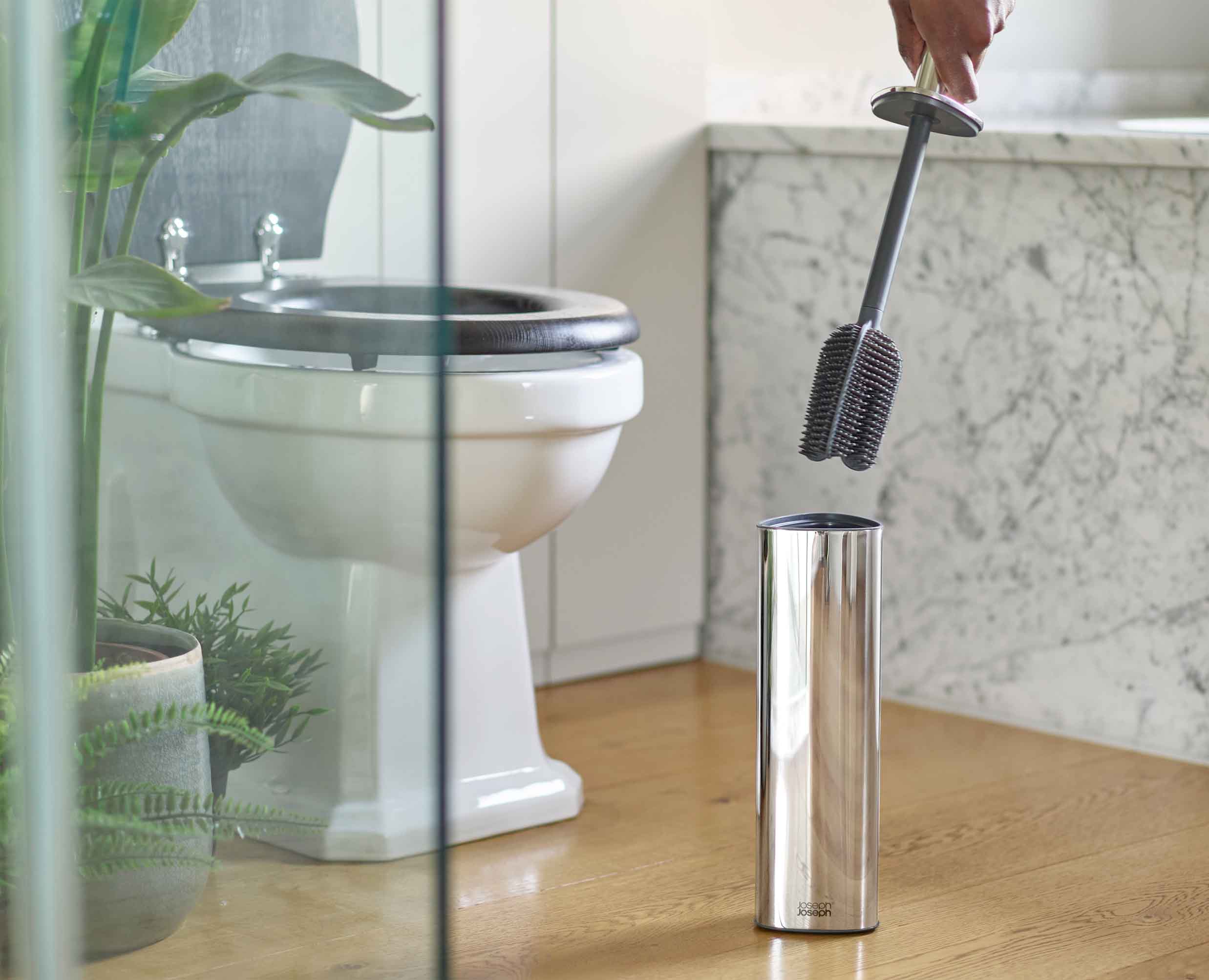 joseph-joseph-flex-360-luxe-toilet-brush-with-stainless-steel-finish image 3