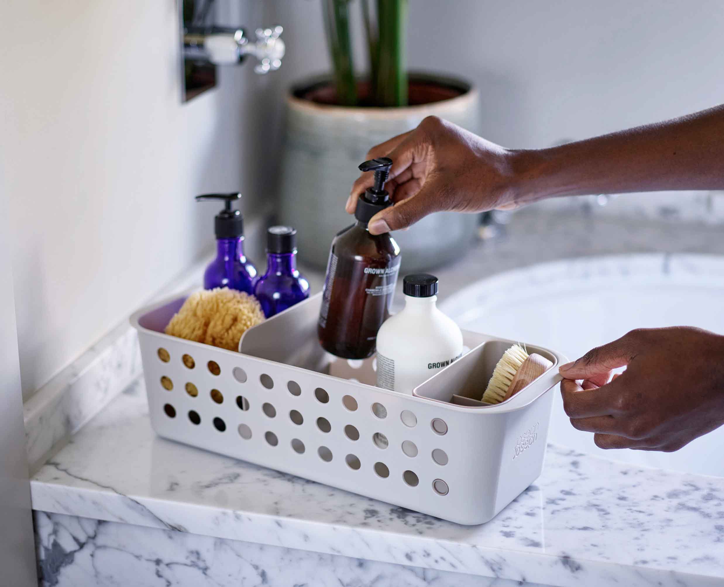 joseph-joseph-easystore-slimline-ecru-bathroom-storage-basket image 3
