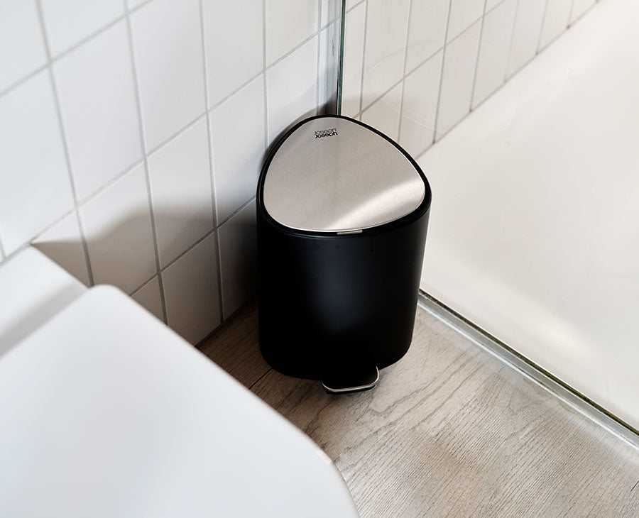 joseph-joseph-easystore-5l-matt-black-bathroom-pedal-bin-with-inner-bucket-and-l image 2