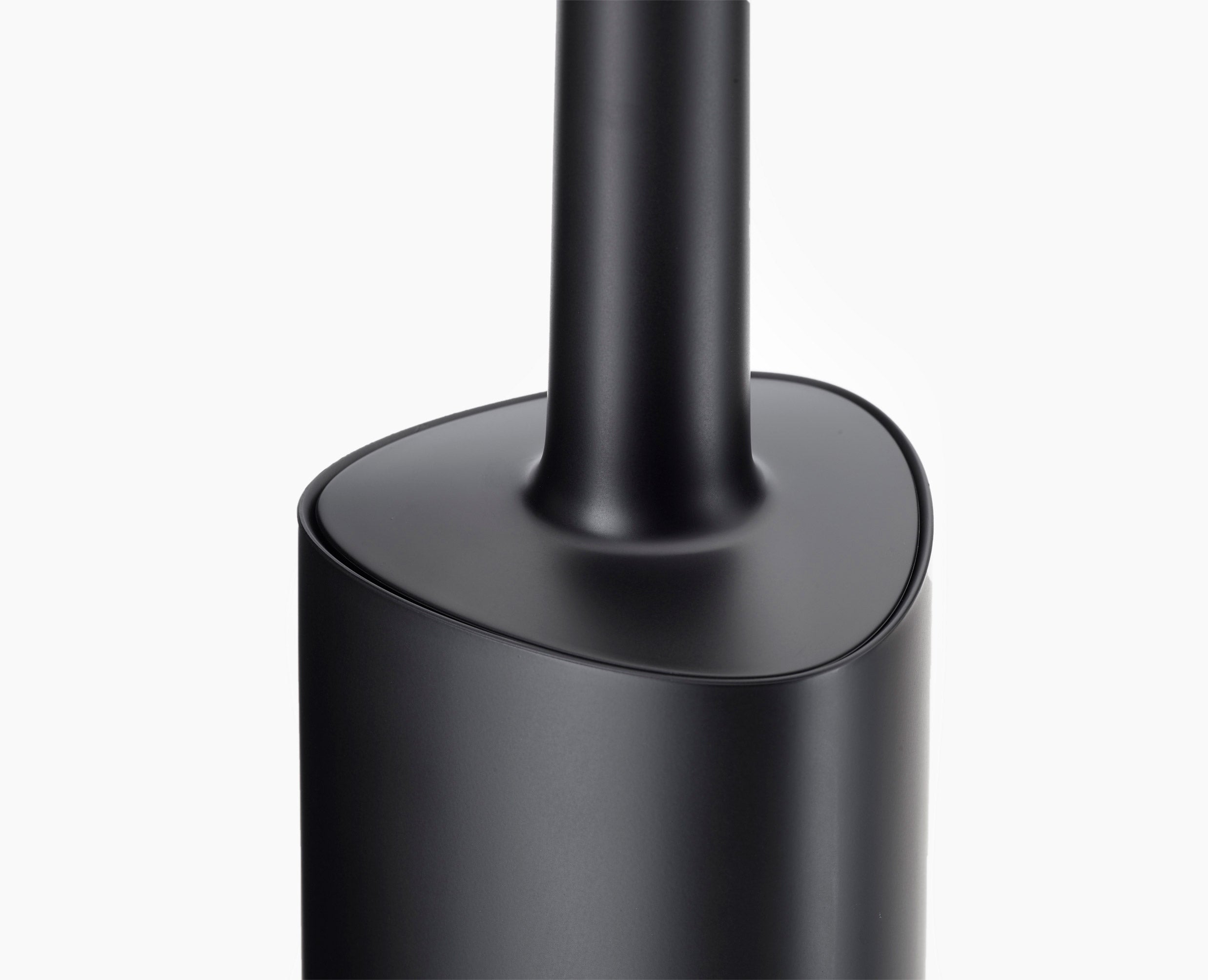 joseph-joseph-flex-360-toilet-brush-matt-black-pack-of-2 image 6