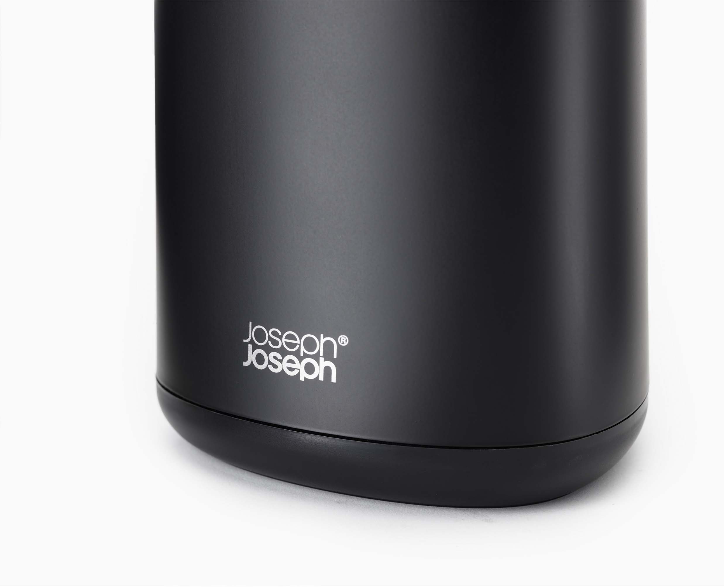 joseph-joseph-flex-360-matt-black-toilet-brush image 5