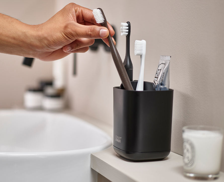 joseph-joseph-easystore-matt-black-toothbrush-holder image 2