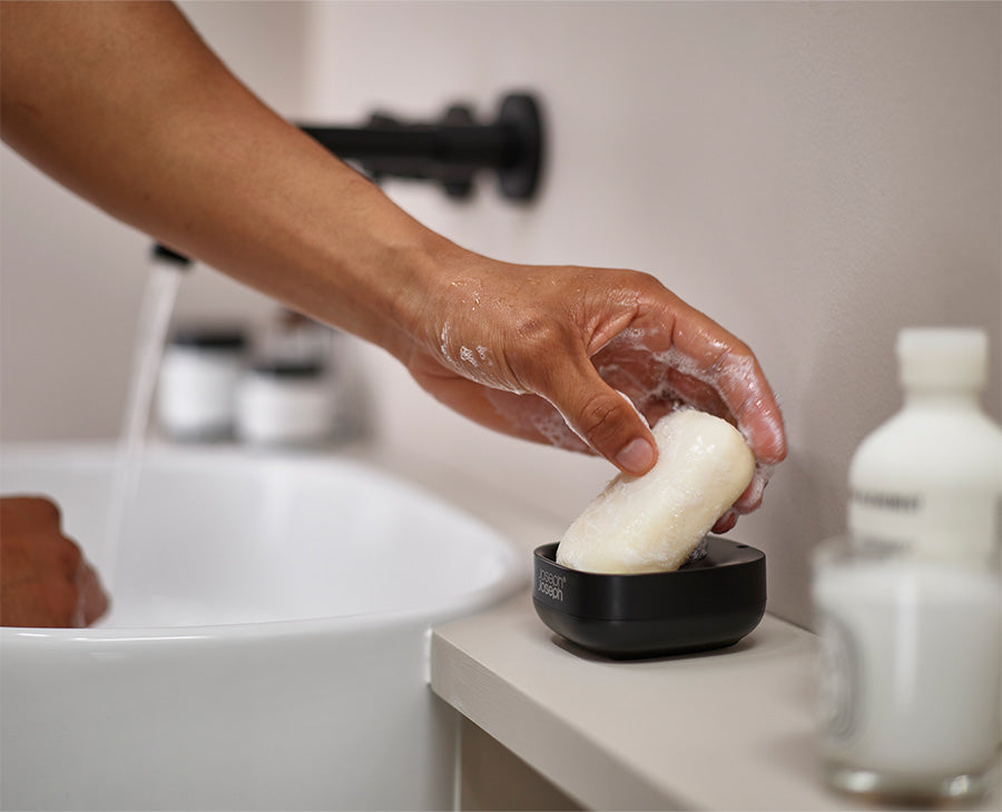 joseph-joseph-slim-compact-matt-black-soap-dish image 2