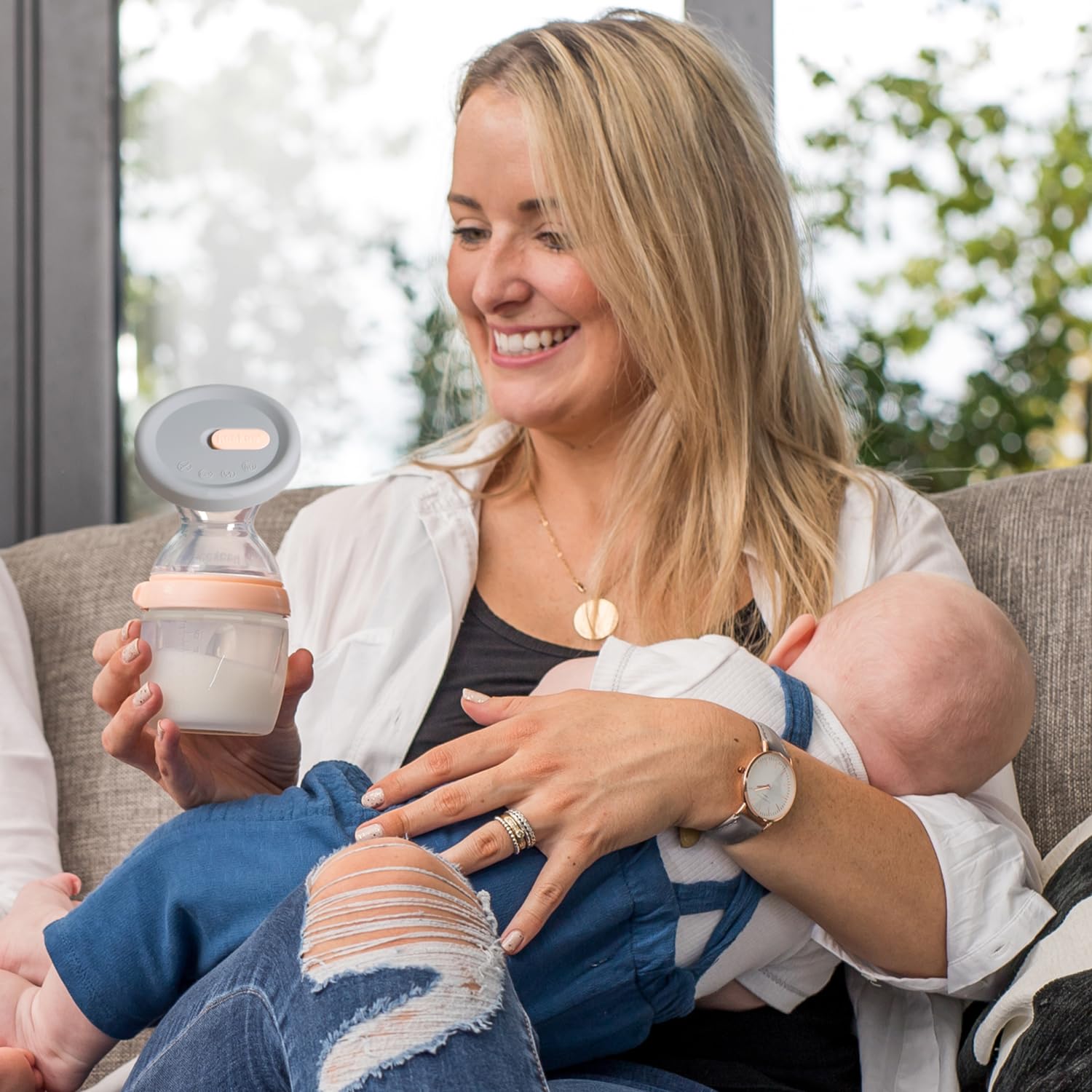haakaa-gen-3-manual-breast-pump-silicone-milk-collector-with-lid-5-4oz-160ml-pea image 3