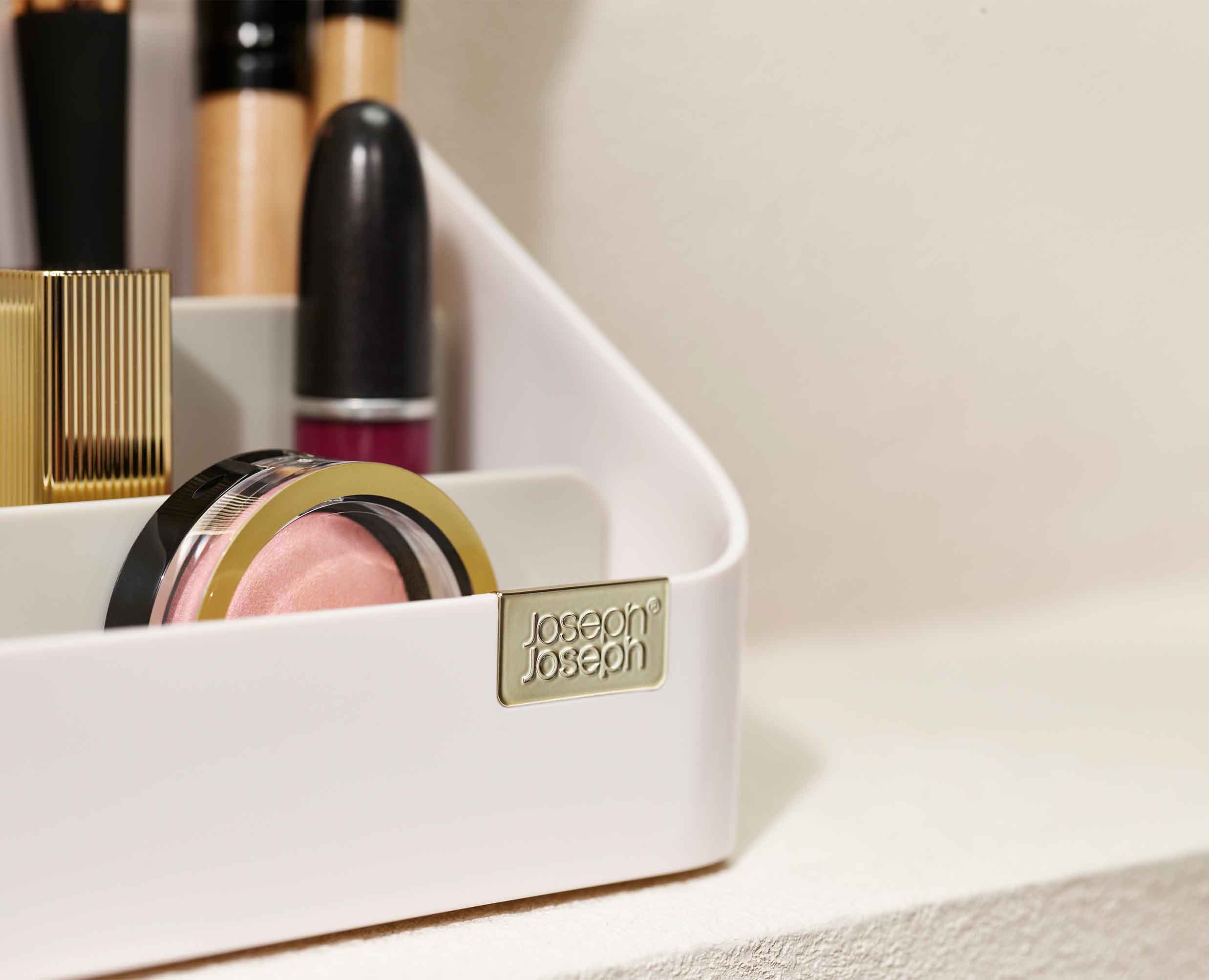 joseph-joseph-viva-tiered-cosmetic-organiser image 6