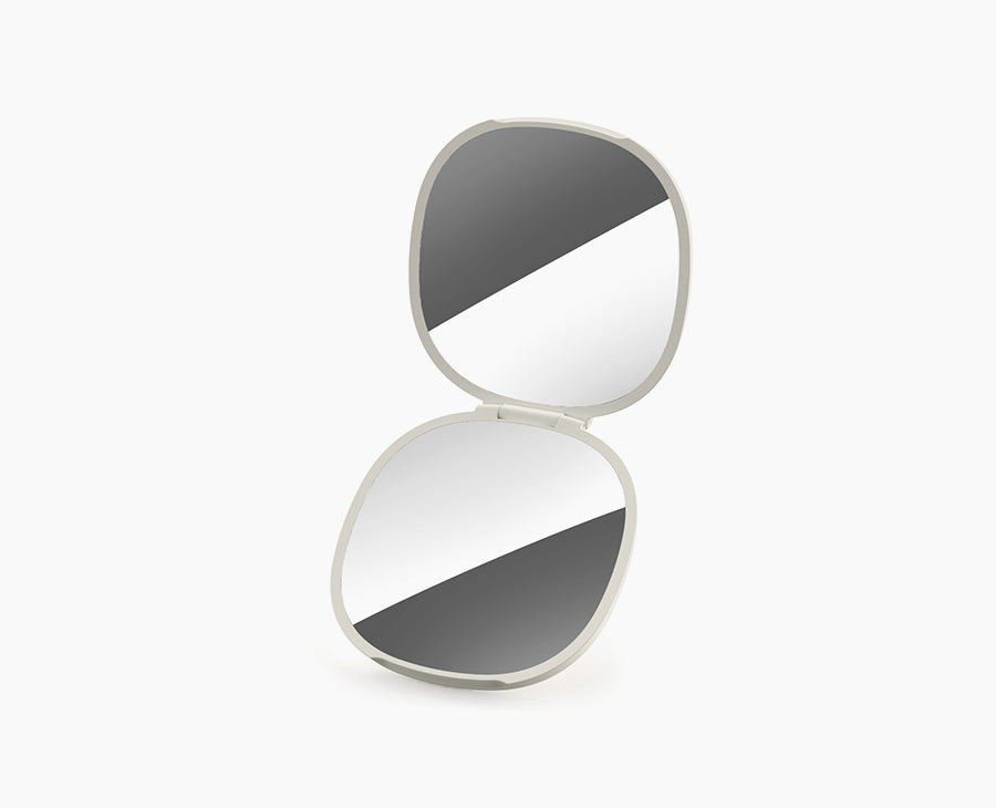 joseph-joseph-viva-2-in-1-compact-magnifying-mirror image 1