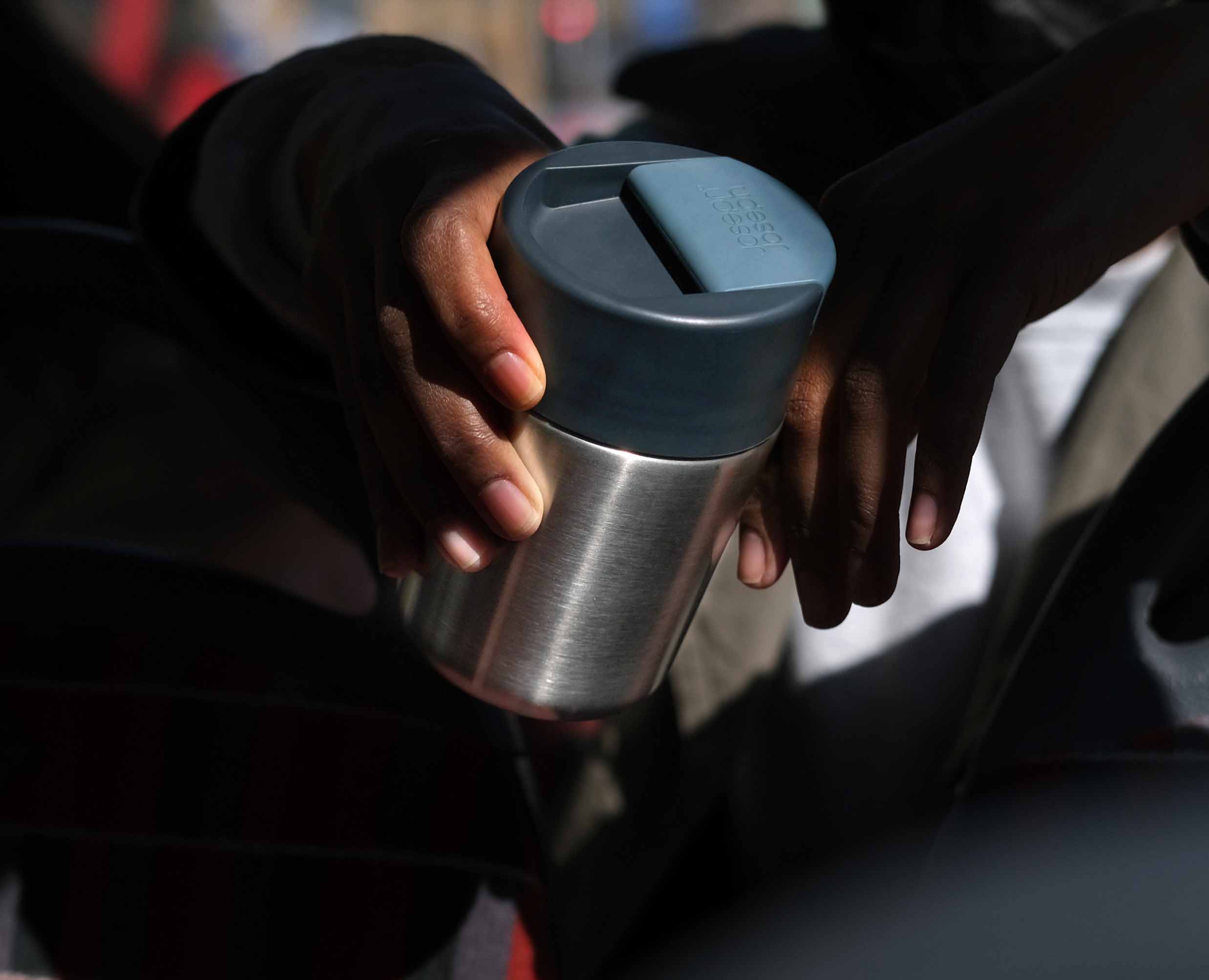 joseph-joseph-sipp-stainless-steel-travel-mug-with-hygienic-lid-340ml image 3