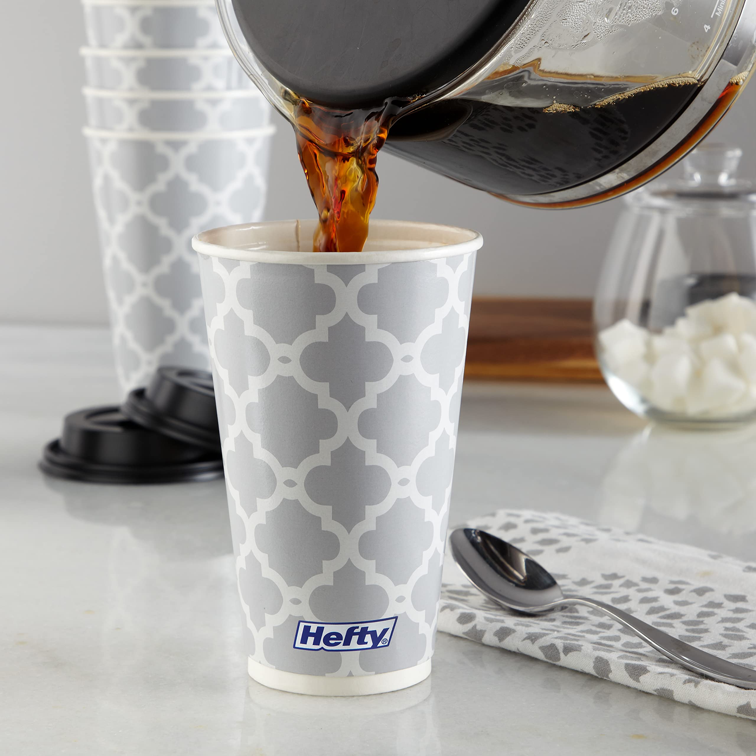 hefty-disposable-hot-cups-with-lids-16-oz-20-count image 5