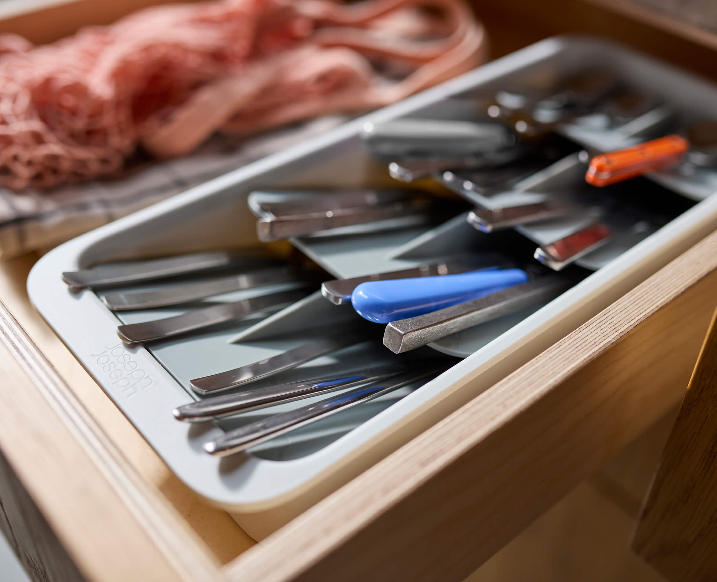 joseph-joseph-drawerstore-large-tiered-cutlery-organiser image 5