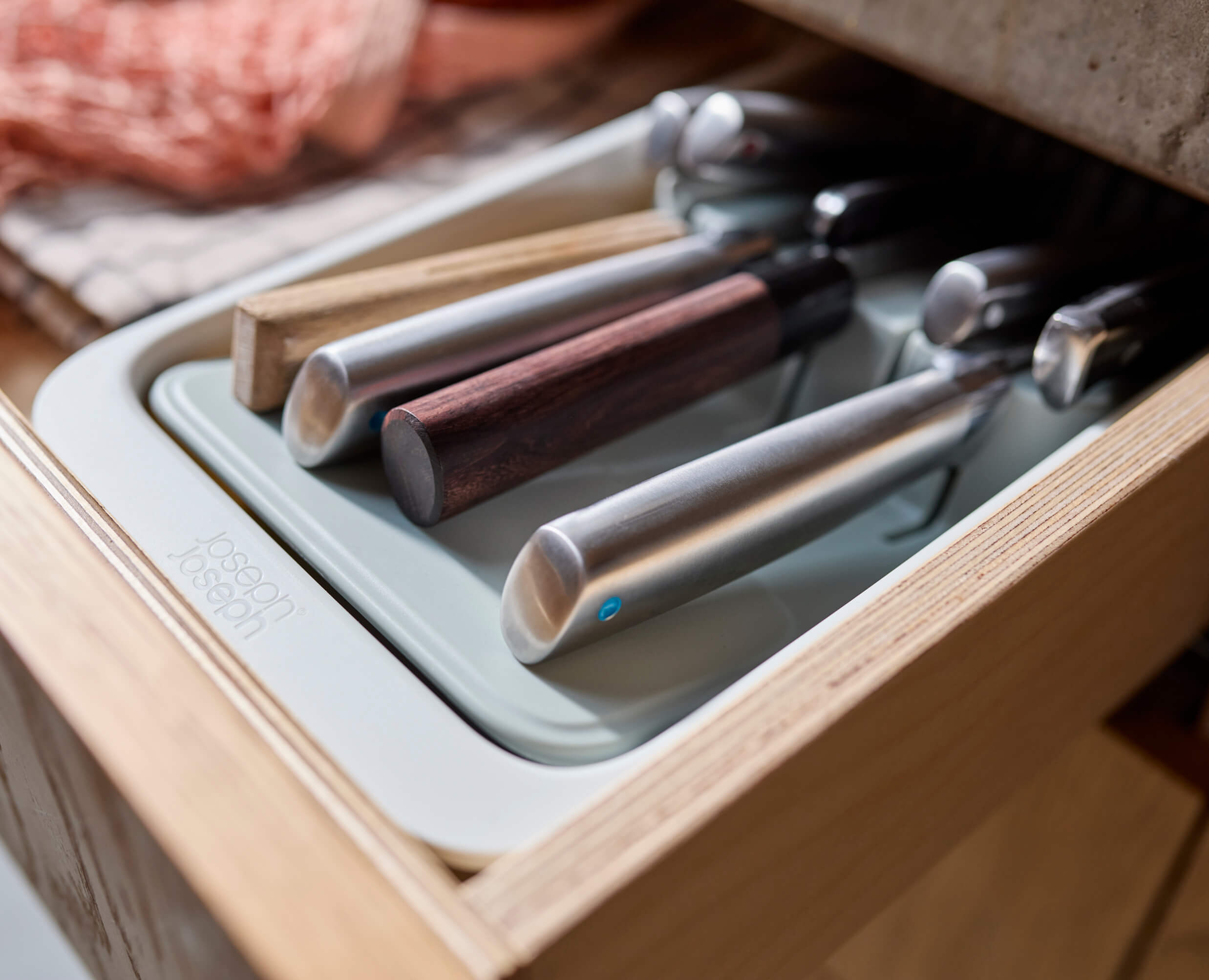 joseph-joseph-drawerstore-2-tier-compact-knife-organiser image 5