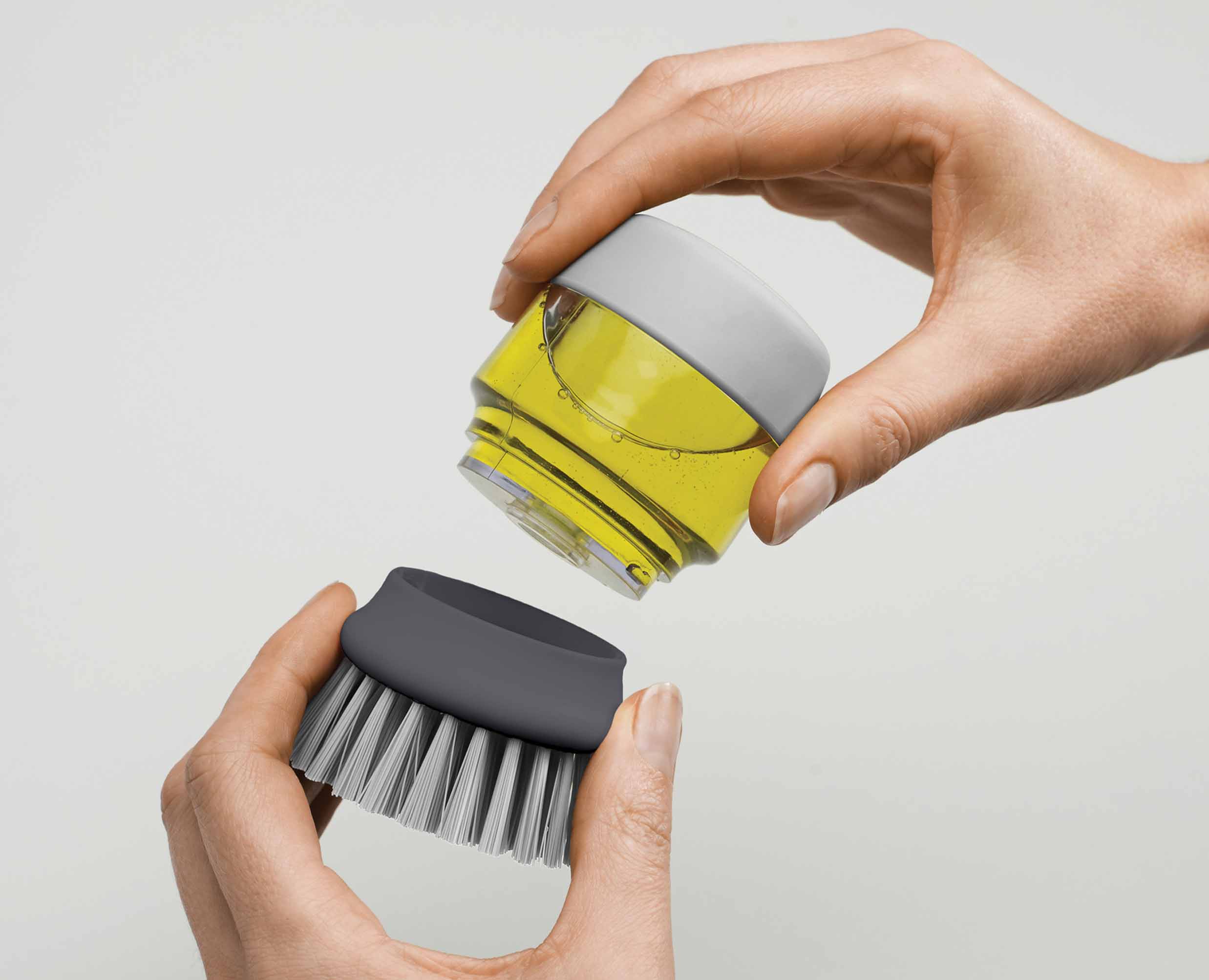 joseph-joseph-palm-scrub-grey-washing-up-brush image 5