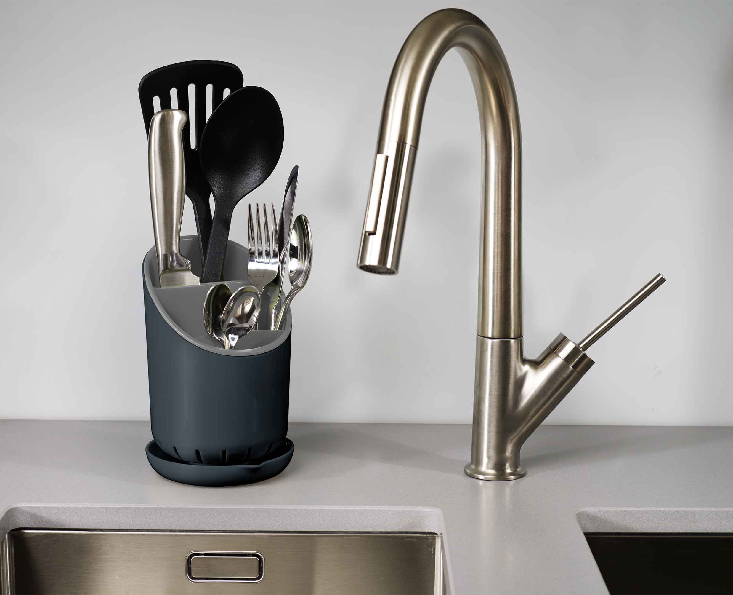 joseph-joseph-dock-grey-cutlery-drainer image 3