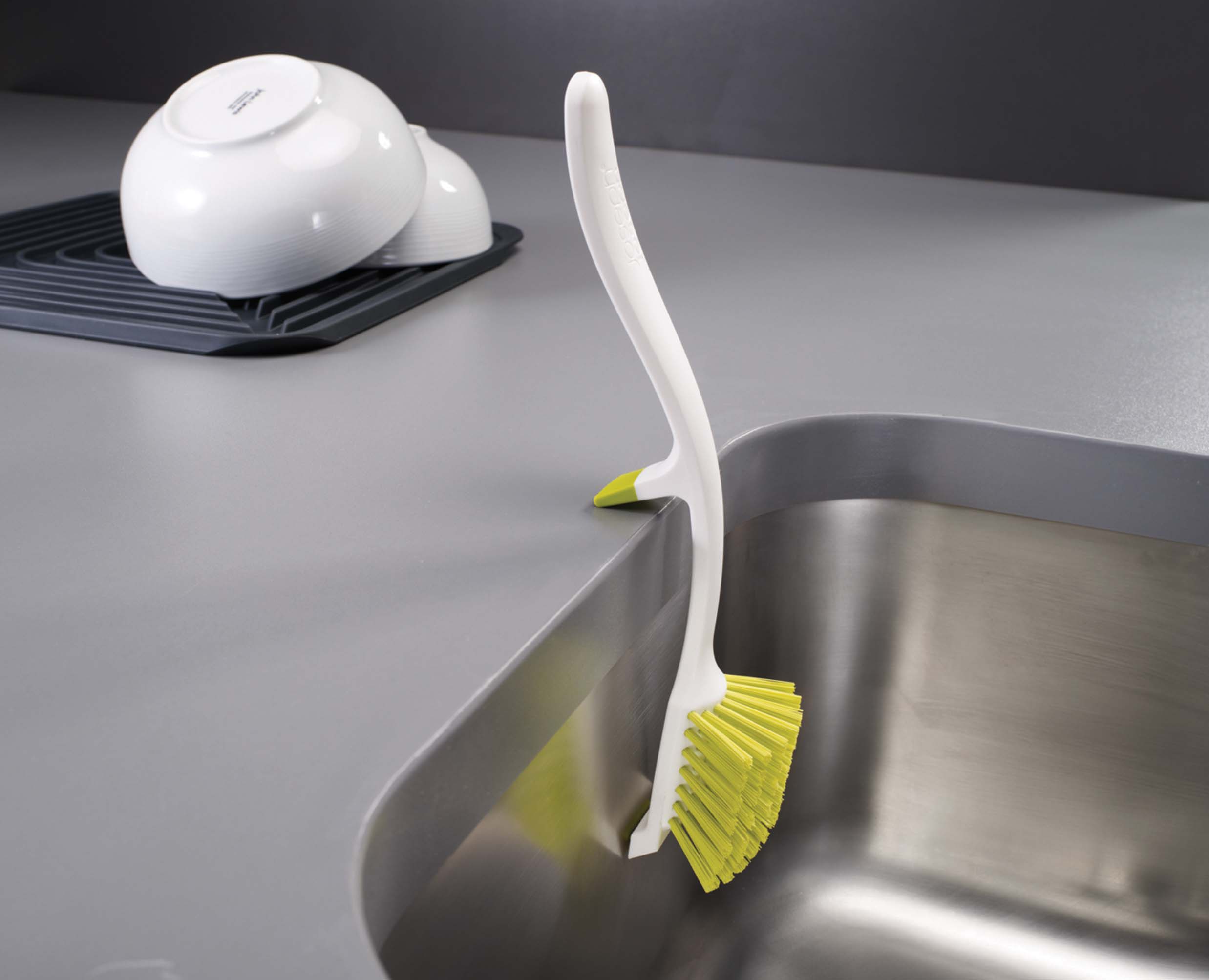 joseph-joseph-edge-grey-washing-up-brush-with-integrated-sink-rest image 4
