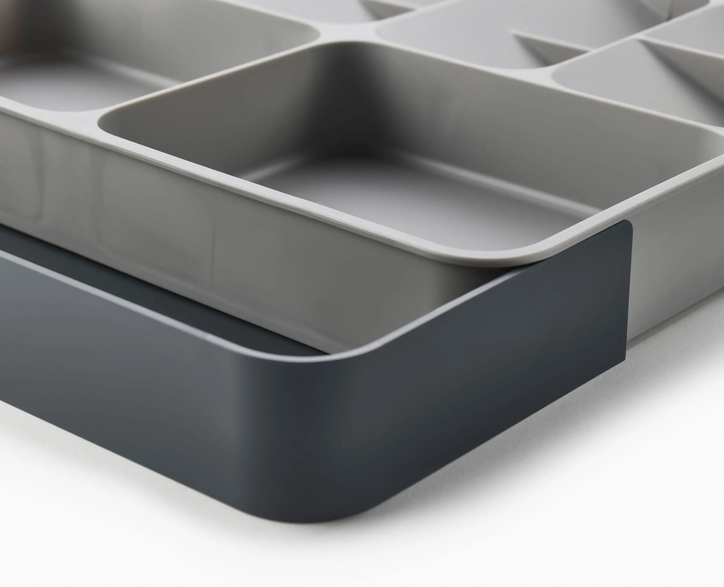 joseph-joseph-drawerstore-grey-expanding-cutlery-utensil-gadgets-organiser image 5
