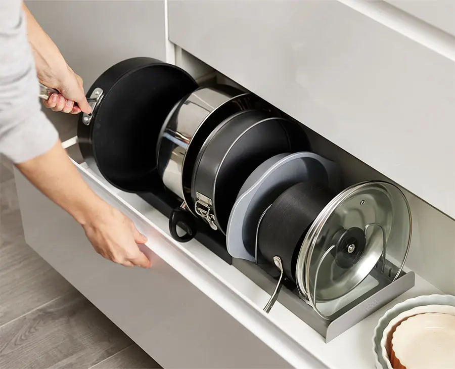 joseph-joseph-drawerstore-grey-expanding-cookware-organiser image 2
