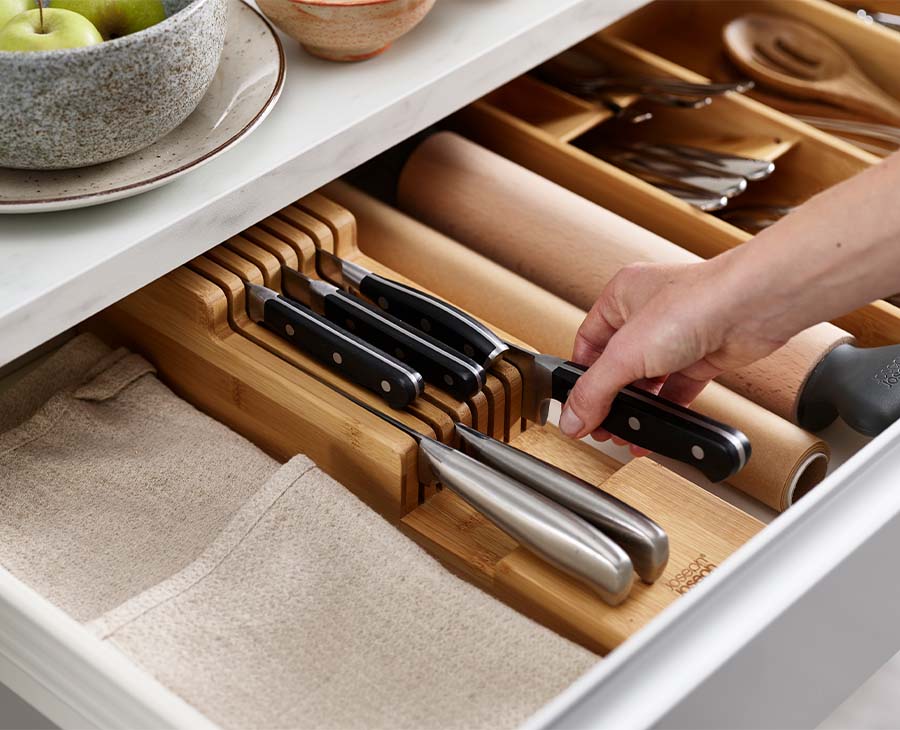 joseph-joseph-drawerstore-bamboo-compact-knife-organiser image 2