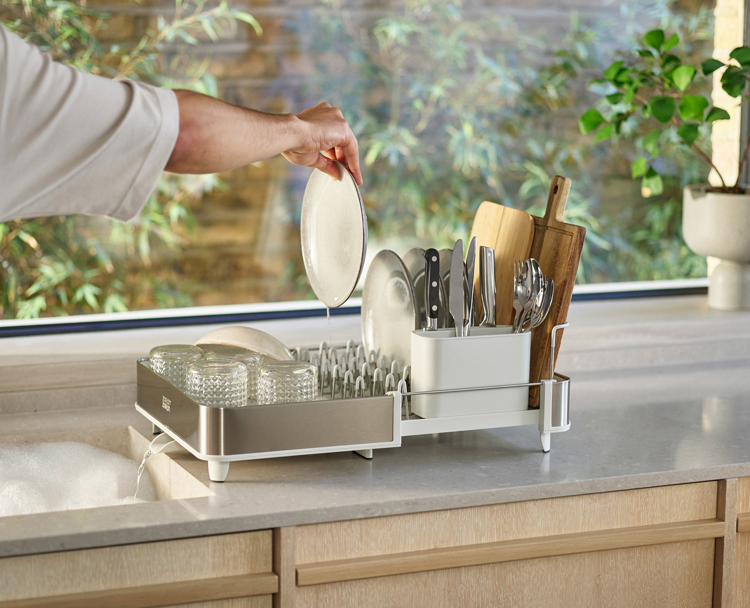 joseph-joseph-2-piece-stone-drainer-sink-organisation-set image 4