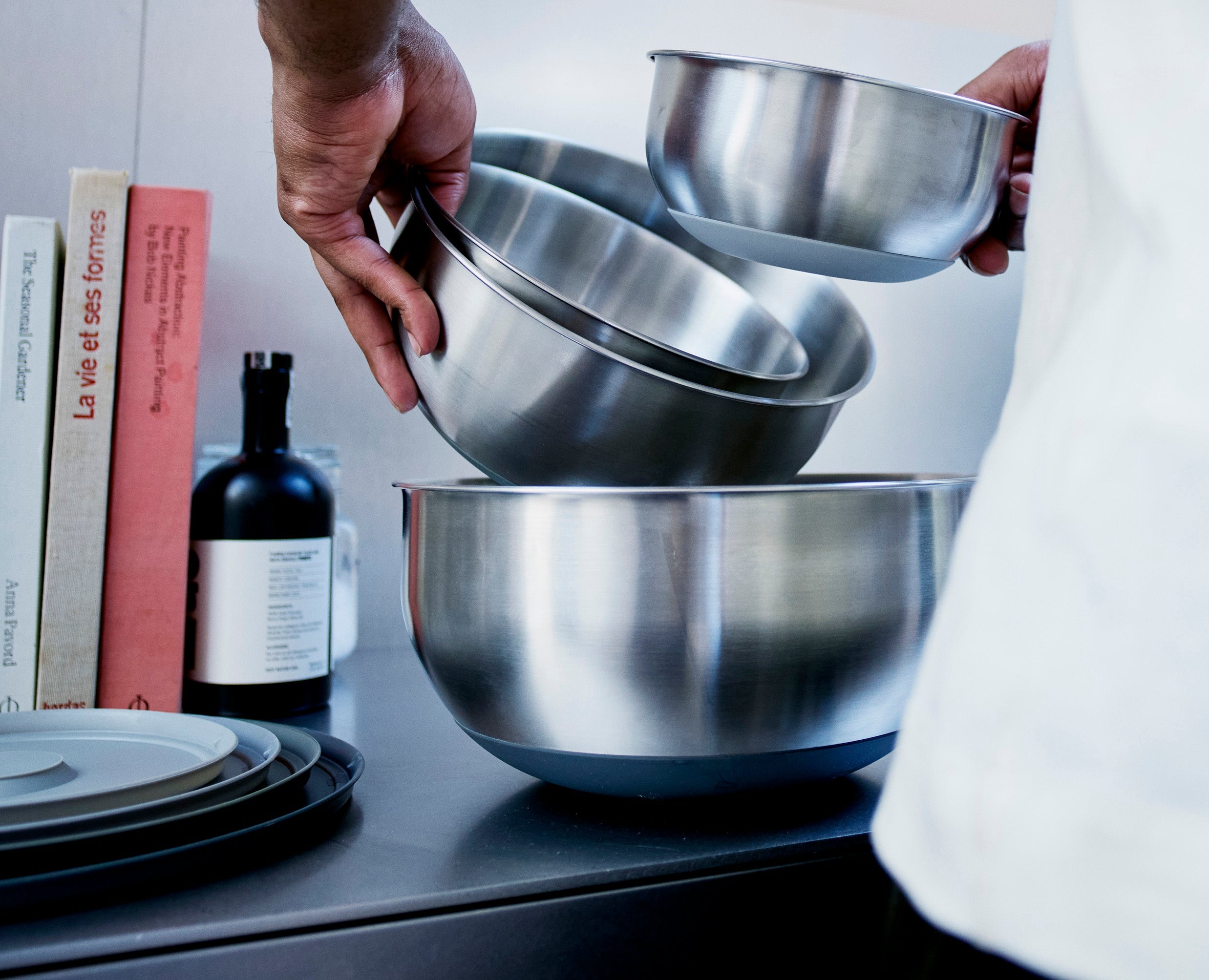 joseph-joseph-nest-prep-store-stainless-steel-bowl-set-4-bowls-with-lids image 3