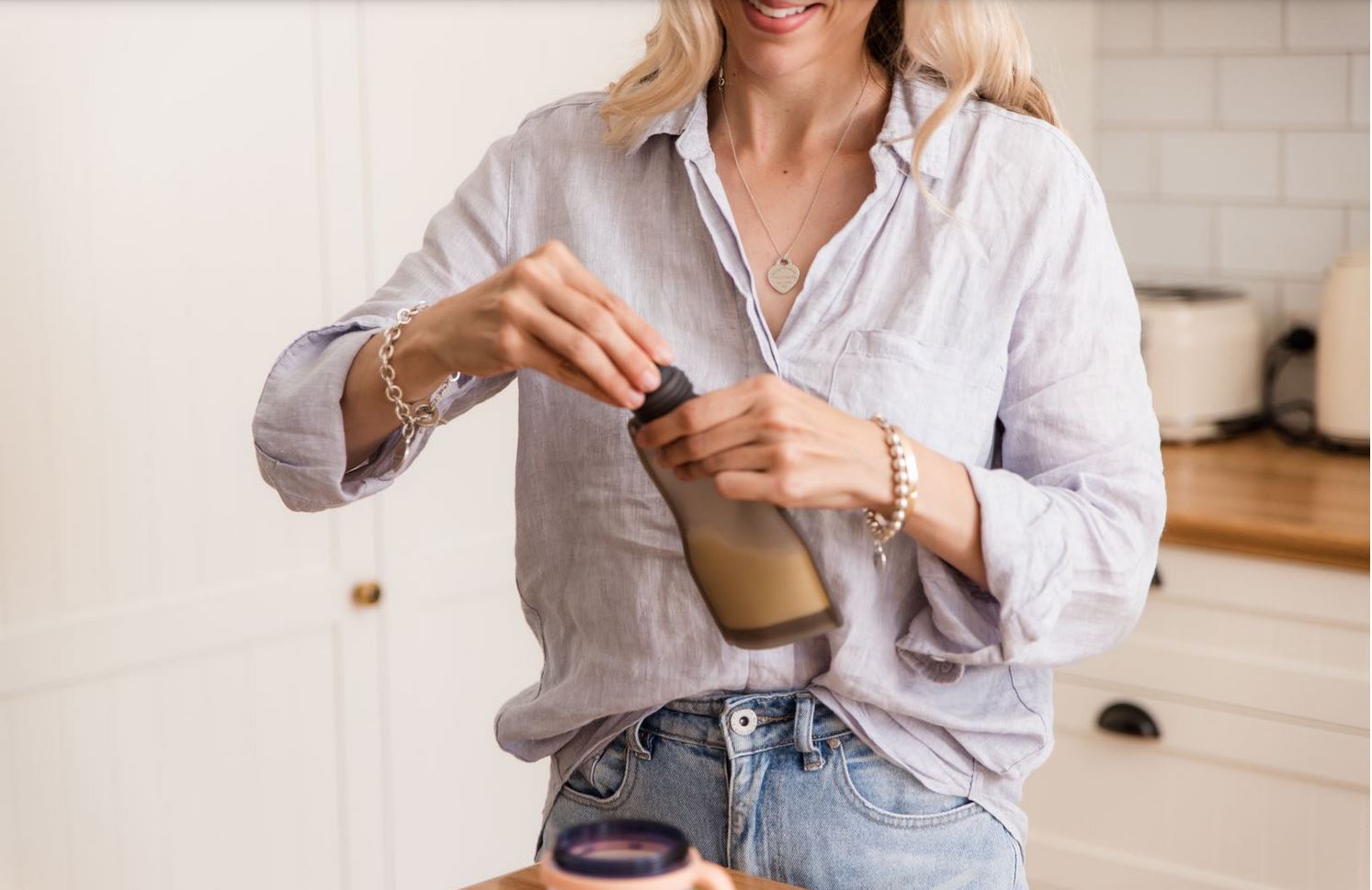 haakaa-silicone-milk-storage-bag-sippy-spout-combo image 3