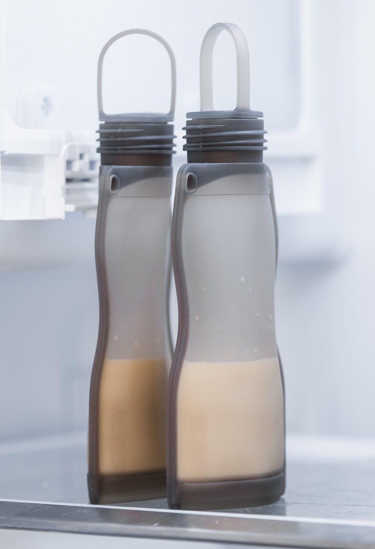 haakaa-on-the-go-save-and-stash-breast-milk-pack image 6