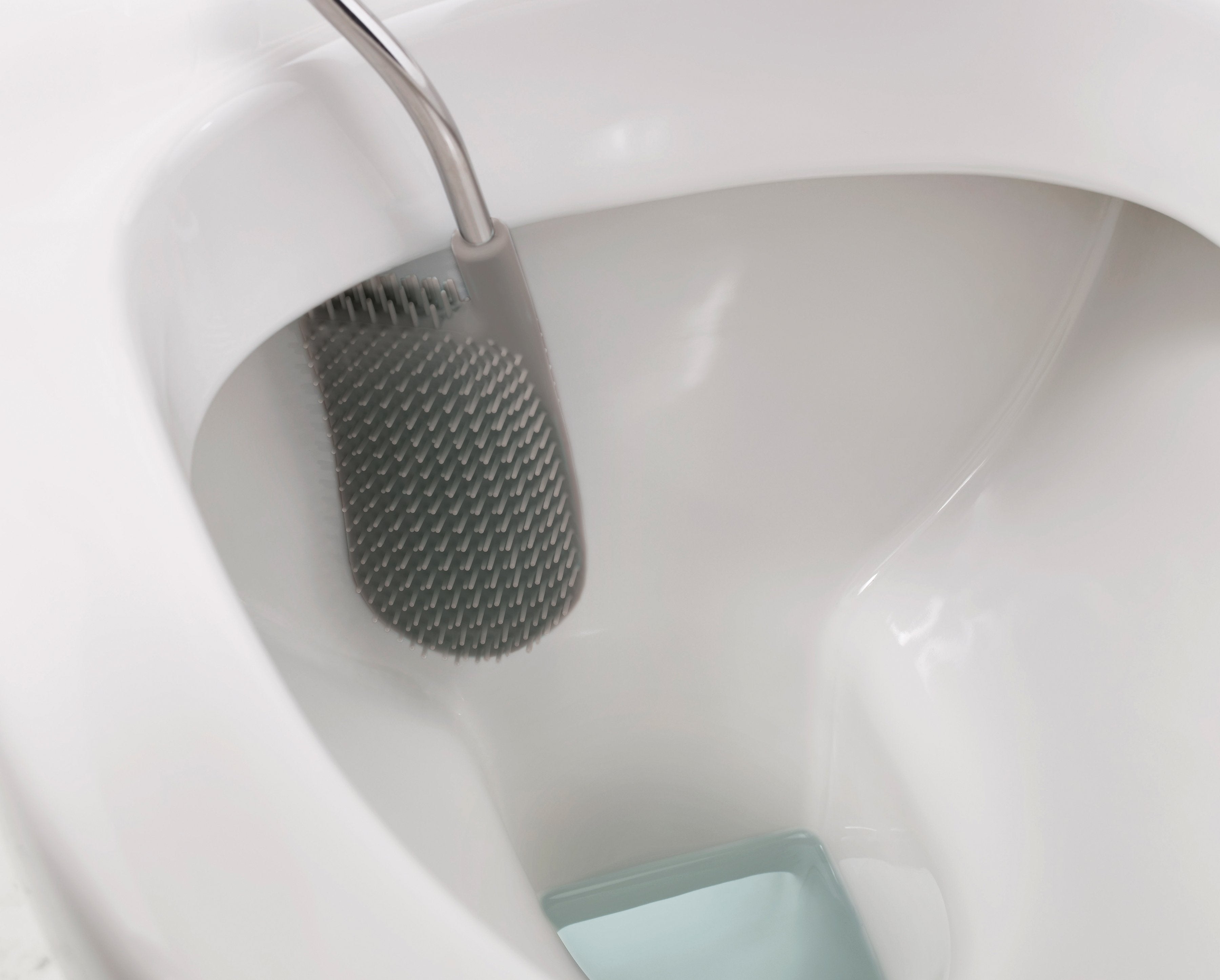 joseph-joseph-flex-lite-toilet-brush-pack-of-2 image 3