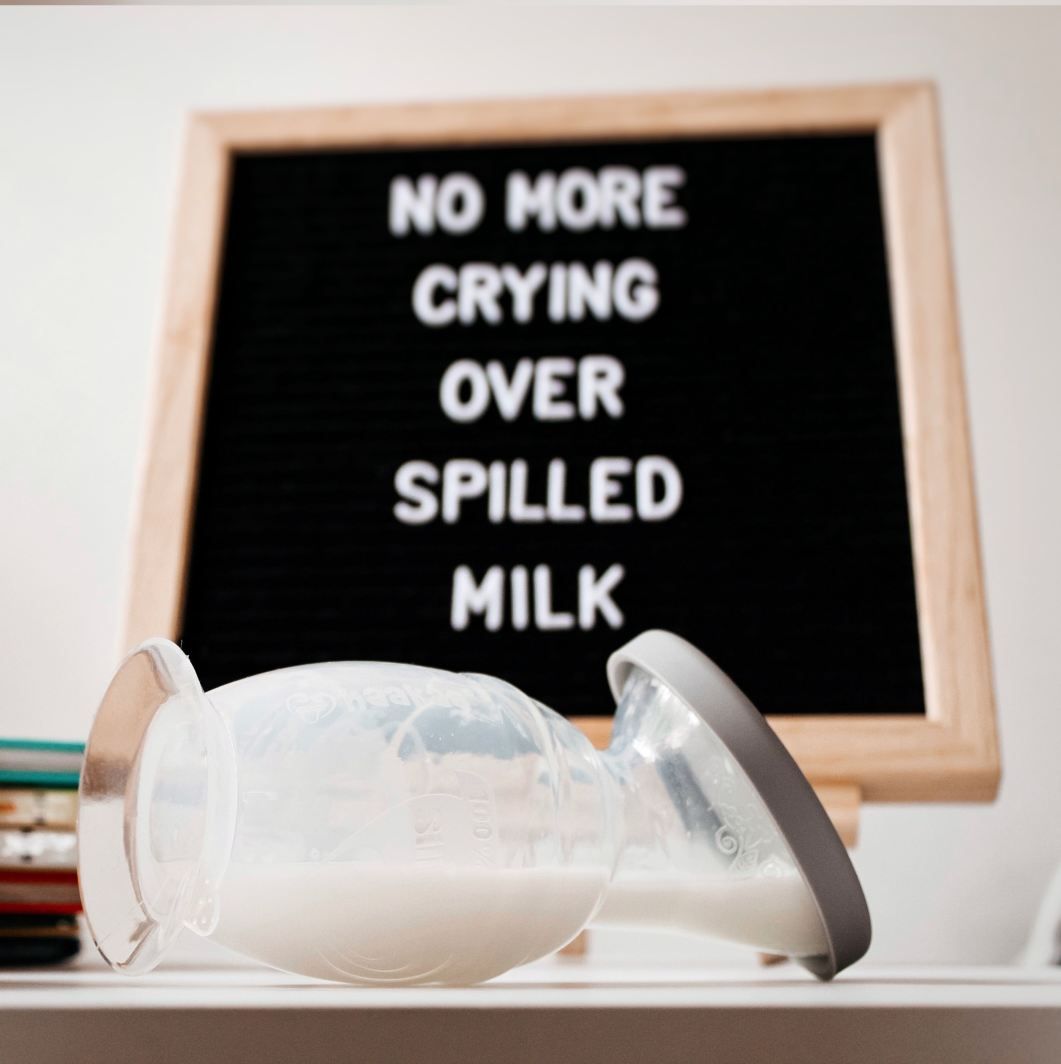 haakaa-silicone-breast-pump-lid-grey image 3