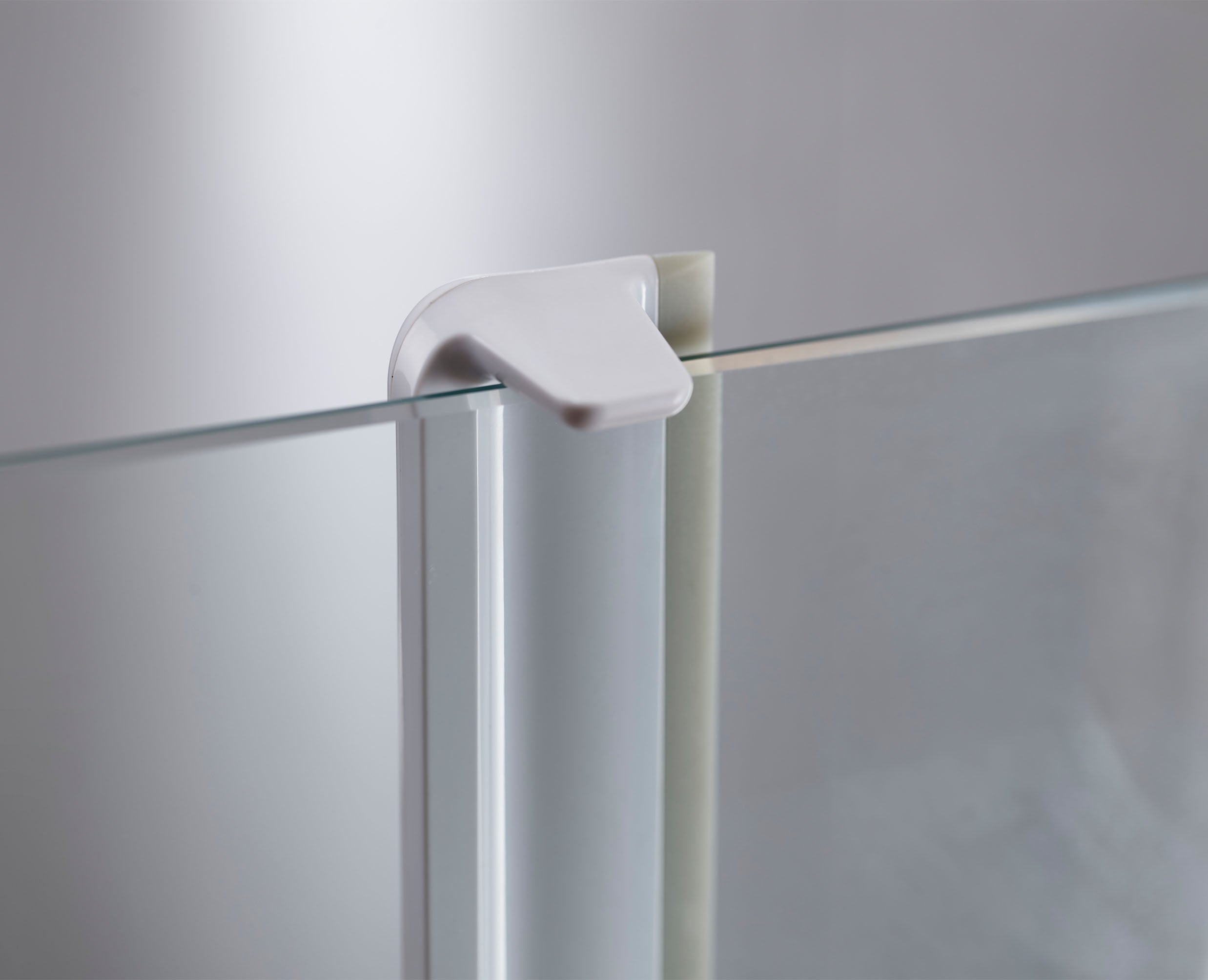 joseph-joseph-easystore-light-grey-shower-squeegee image 4