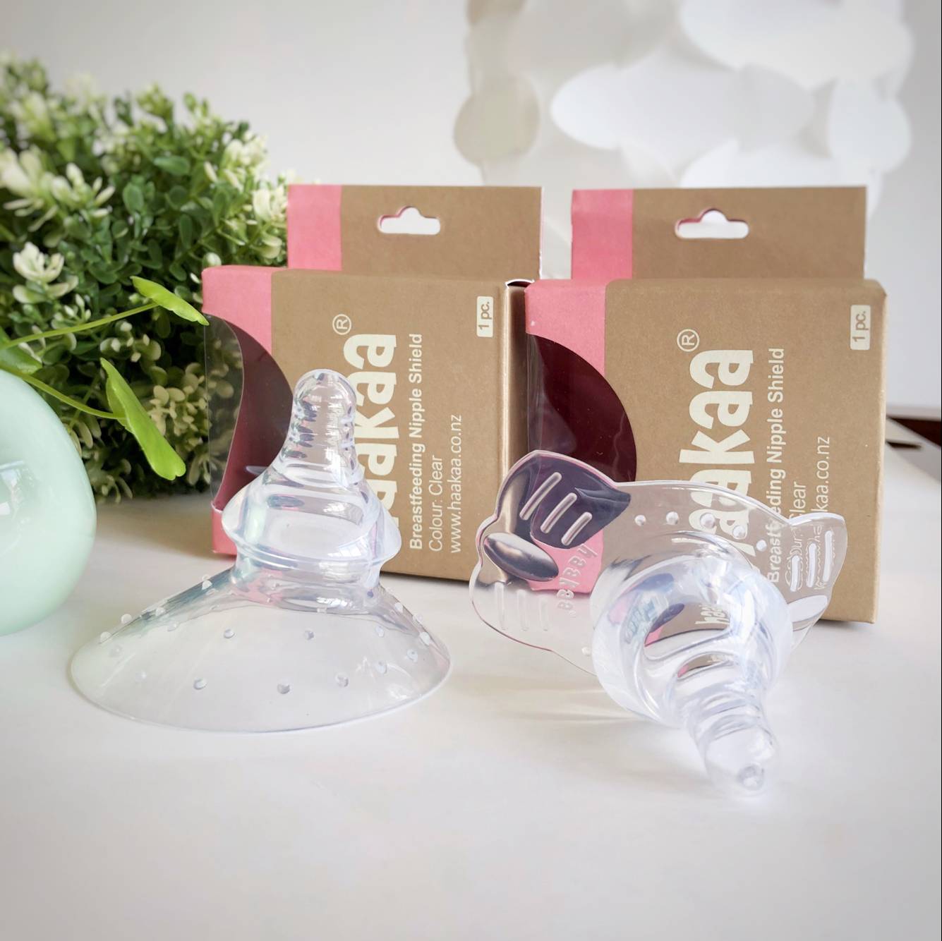 haakaa-silicone-nipple-shields-round-shape-pack-of-4 image 3