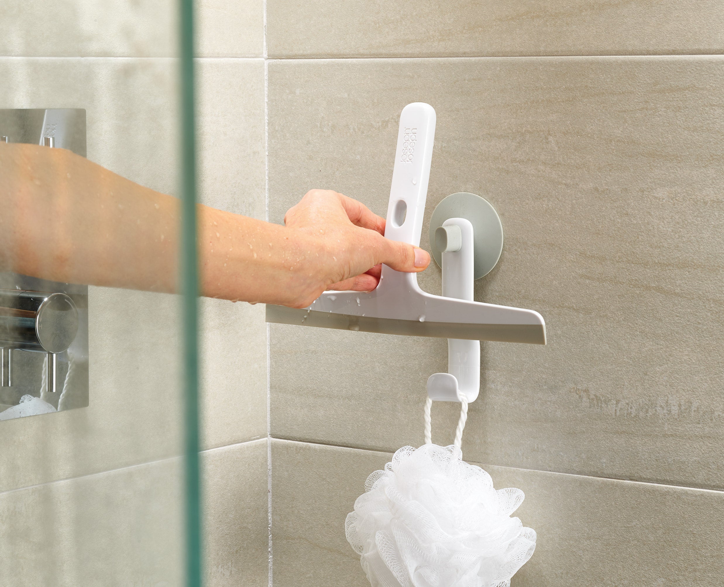 joseph-joseph-easystore-pack-of-2-light-grey-shower-squeegees-with-storage-hook image 4
