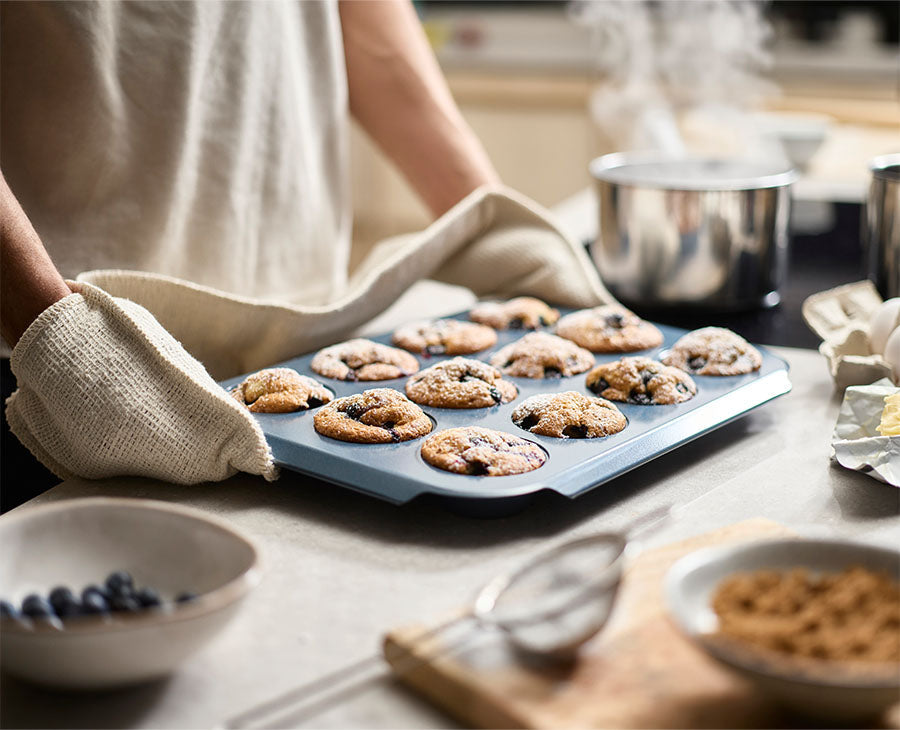 joseph-joseph-nest-bake-non-stick-12-cup-muffin-tray-blue image 2