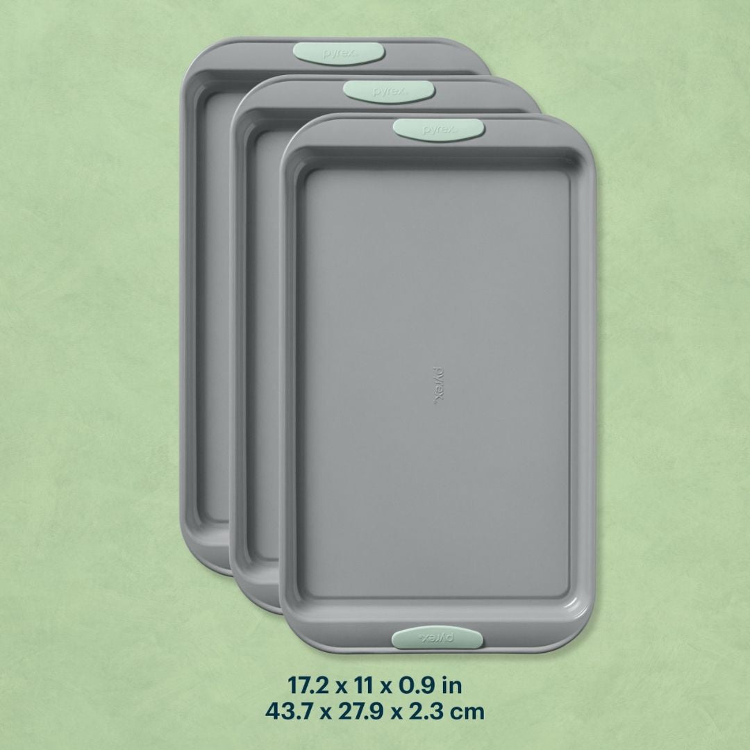 pyrex-metal-bakeware-3-piece-large-cookie-sheet-set-in-sage image 2