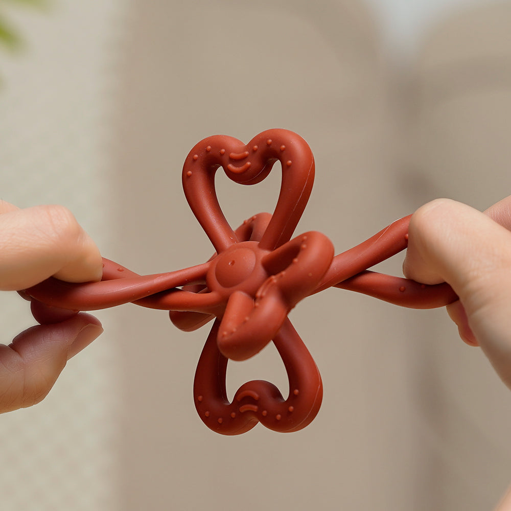 haakaa-silicone-clover-teether-1-pack image 4