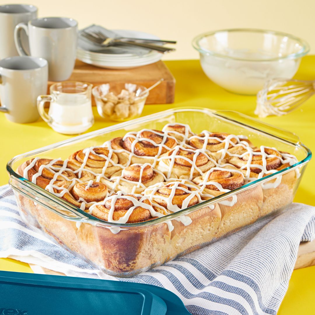 pyrex-deep-9x13-rectangular-glass-baking-dish-with-blue-lid image 2