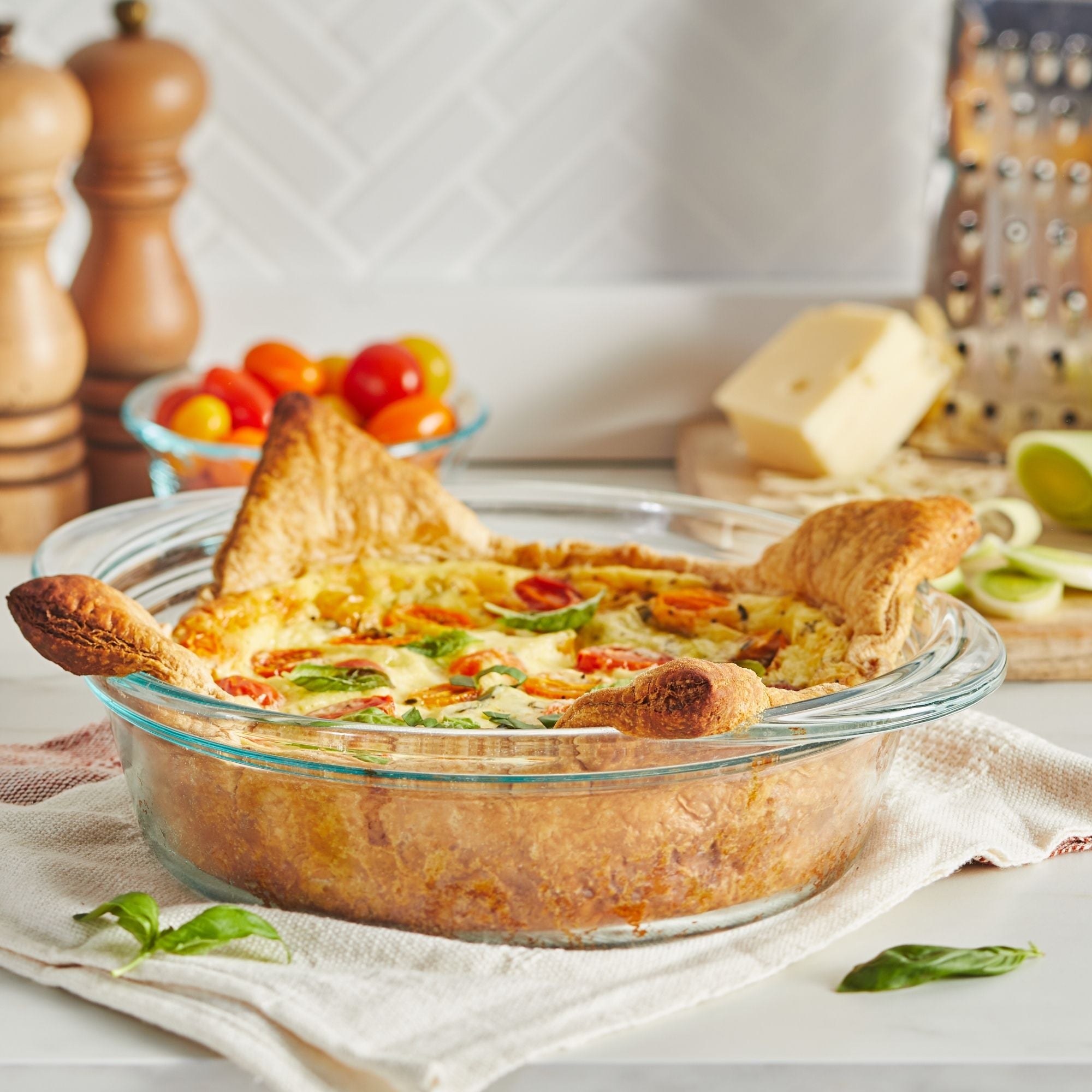 pyrex-deep-9-5-inch-round-glass-baking-dish-pie-plate image 4